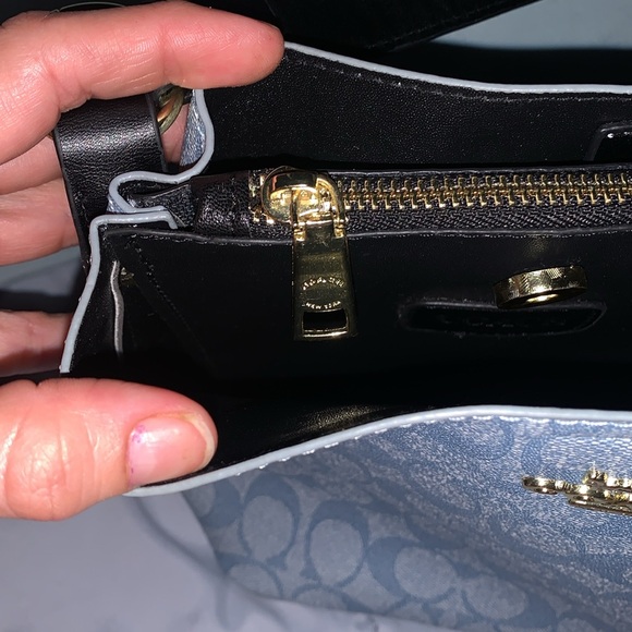 Crossbody bag - Picture 15 of 16